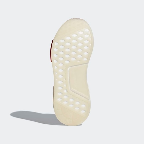NEW Adidas NMD R1 Sneakers in Trace Scarlet - Picture 5 of 8